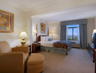 Wingate By Wyndham Birmingham/ Hotel Exterior photo
